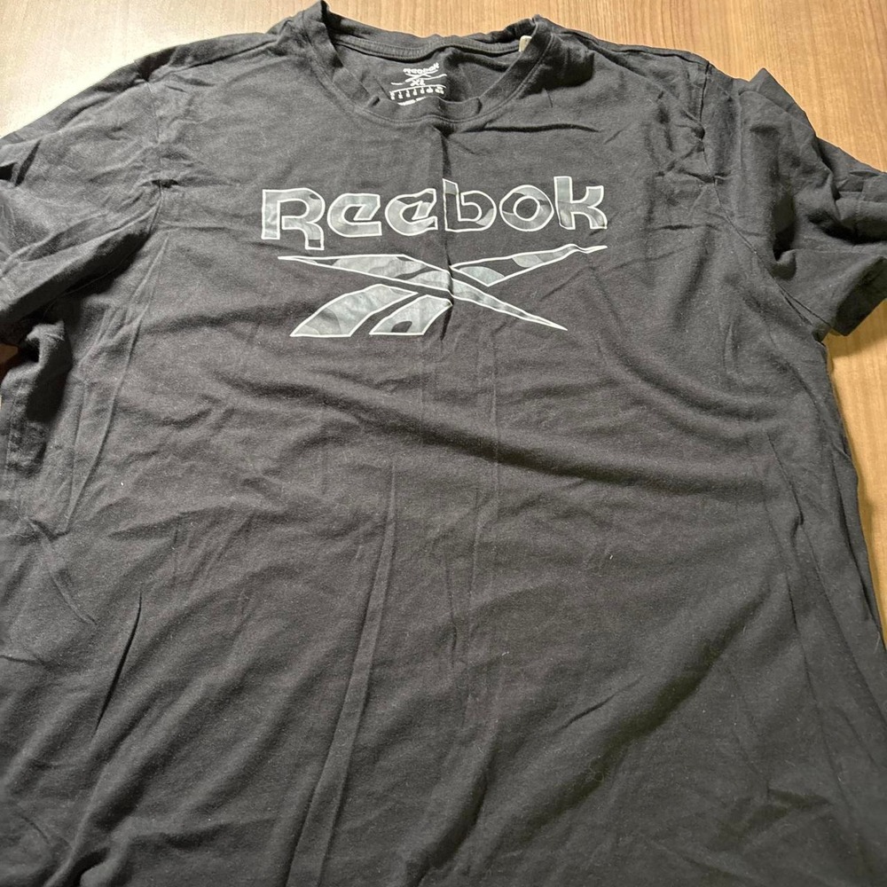 Reebok CrossFit gray & black t-shirt with white Reebok logo, size XL